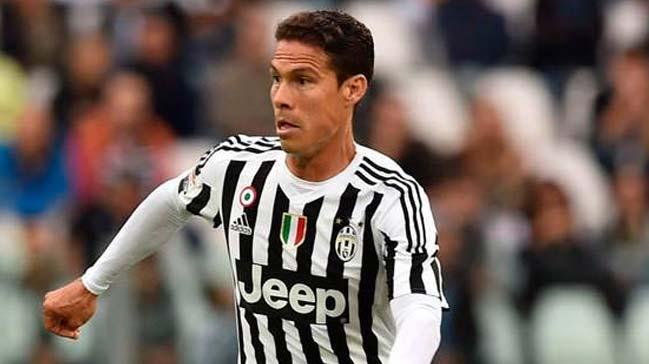 Sneijderin yerine Hernanes