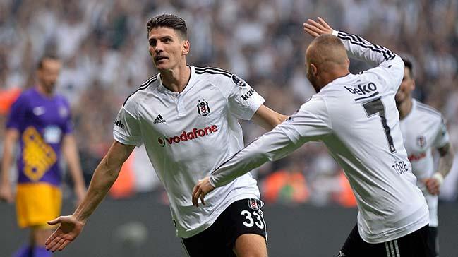 Mario Gomez: 'Dnn ve u tribnlere bakn'