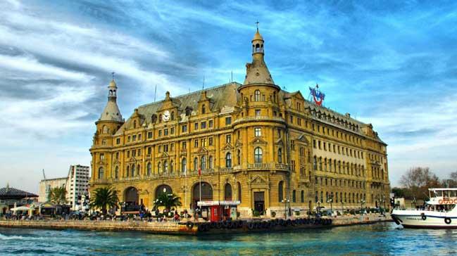 Haydarpaadan kitaplara yolculuk var