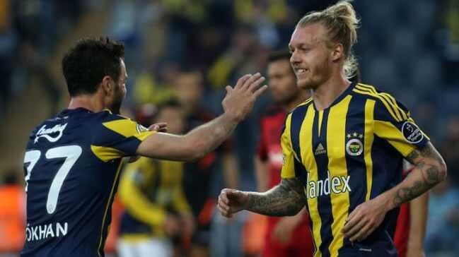 Fenerbahe'de Simon Kjaer alarm