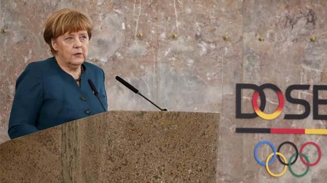 Merkel'den fla Trkiye aklamas