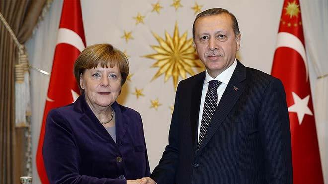 Erdoan bastrd Merkel kabul etti