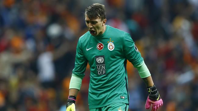 Galatasaray Muslera'da menajer kurban oluyordu