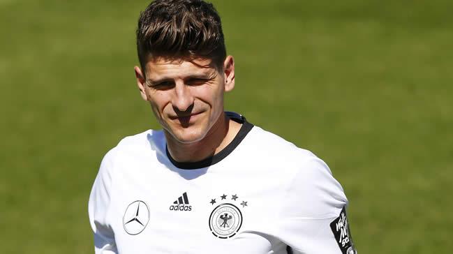 Mario Gomez Beikta'ta kalacak m" Kararn verdi