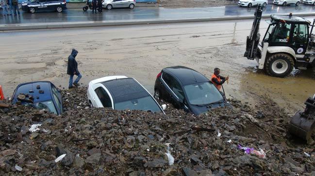 Kathane'de sel aralar toprak altna brakt