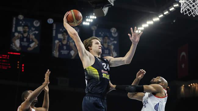 Jan Vesely iki yl daha Fenerbahe'de