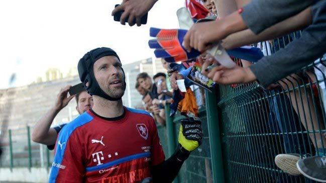 Cech: Kesinlikle favori deiliz