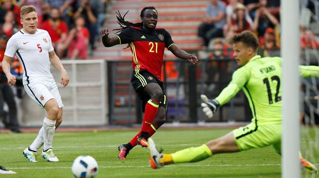 Fenerbahe Jordan Lukaku'yu kadrosuna katyor