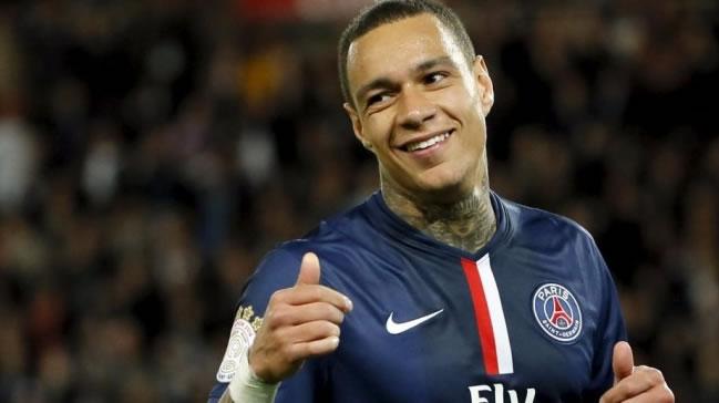 van der Wiel Fenerbahe kulp binasnda