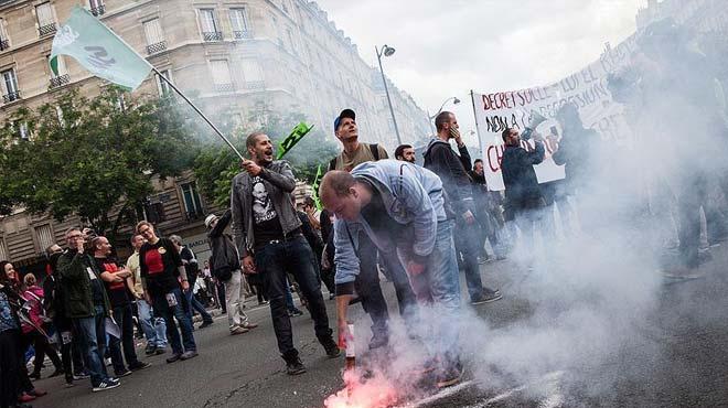 Paris'te protesto yryne yasak