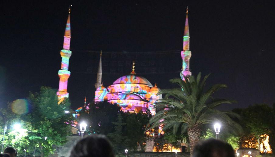 Sultanahmet Camiinde video mapping