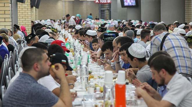 Tataristan'da rekor katlml iftar