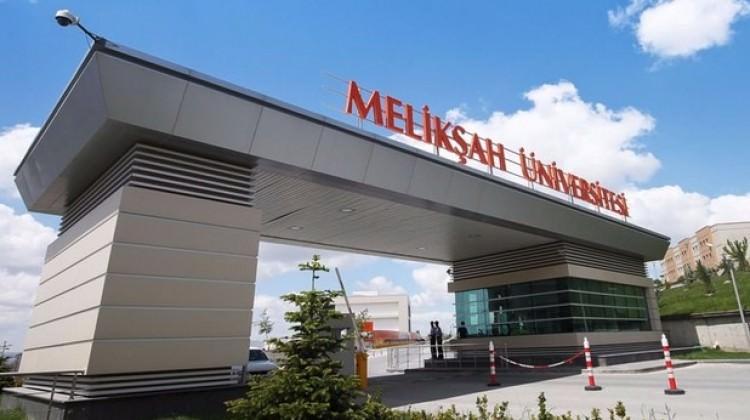 Melikah niversitesi'ne kayyum