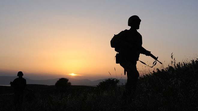 PKK'l terristler Bitlis'te saldrd: 1 askerimiz ehit