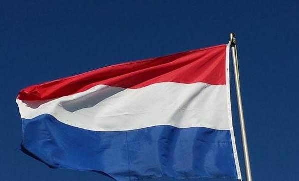 Hollanda ve Fransa'dan 'AB referandumu' ars