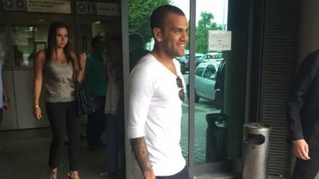 Dani Alves imza iin talya'da!