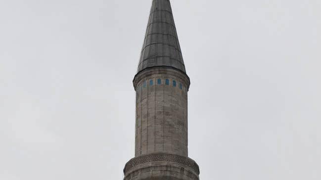 Sakarya'da bir kii minarede l bulundu