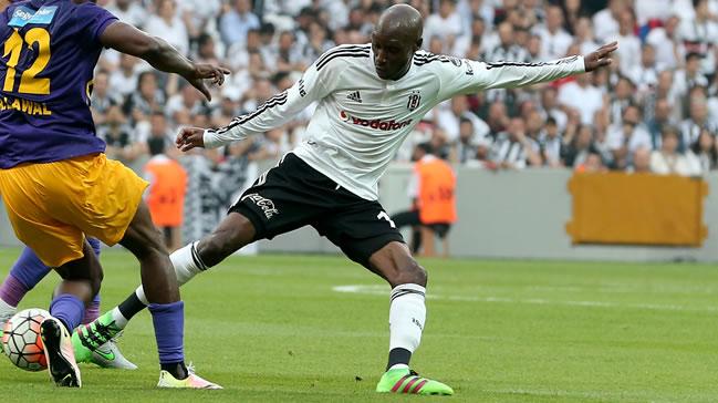 Beikta'ta Atiba Hutchinson depremi