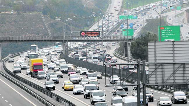 stanbul'da bayram ilesi imdiden balad