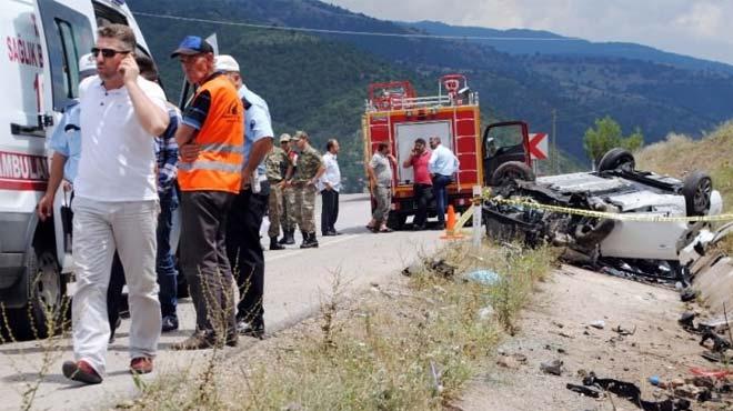 Freni patlayan TIR iki araca arpt! lenler var