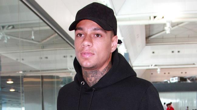 Fenerbahe Van der Wiel'de mutlu sona ulat