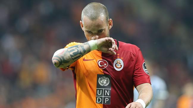 Wesley Sneijder gemileri yakt!