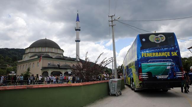 Fenerbaheli futbolcular cuma namaznda