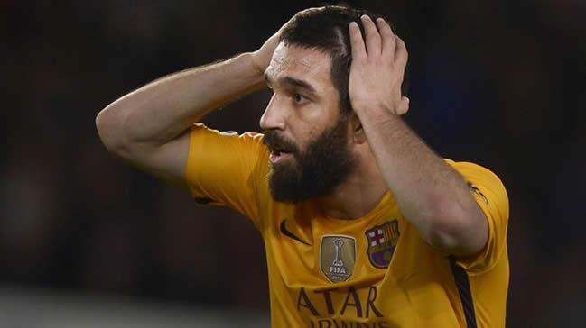 Barcelona Arda Turan' sat listesine koydu