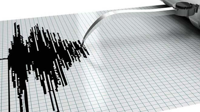 Ekvador'da on dakika arayla iki iddetli deprem