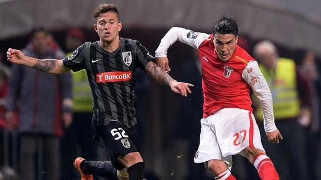 Telles gitti Josue geldi