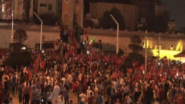 On binlerce vatanda, Kasmpaa'dan Taksim'e yrd