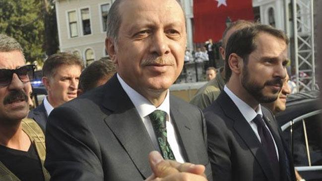 Cumhurbakan Erdoan, Kskl'daki evinden kt, halk selamlad