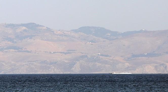 Yunan adas Simi, 400 komando tarafndan abluka altnda