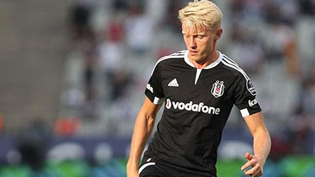 Beck kamptan ayrlarak stanbul'a gitti