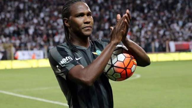 Rodallega Akhisar'n kamp kadrosunda