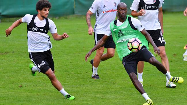 Atiba Hutchinson imzay atyor