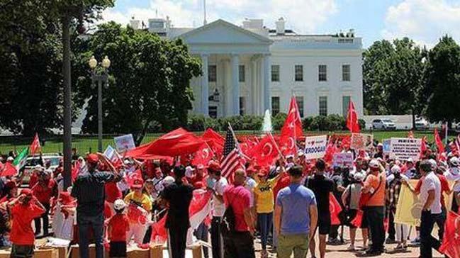 Beyaz Saray nnde 'Darbeye Kar Demokrasi' mitingi