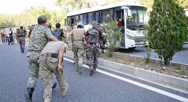 Ya kahraman olacaz ya vatan haini