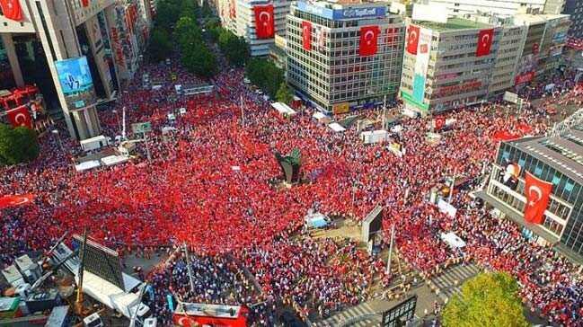 Demokrasi nbeti dev mitingle sona erecek