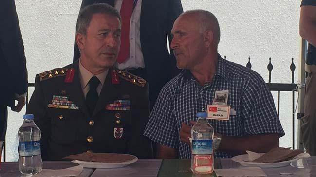 Orgeneral Akar, ehit ailesini ziyaret etti