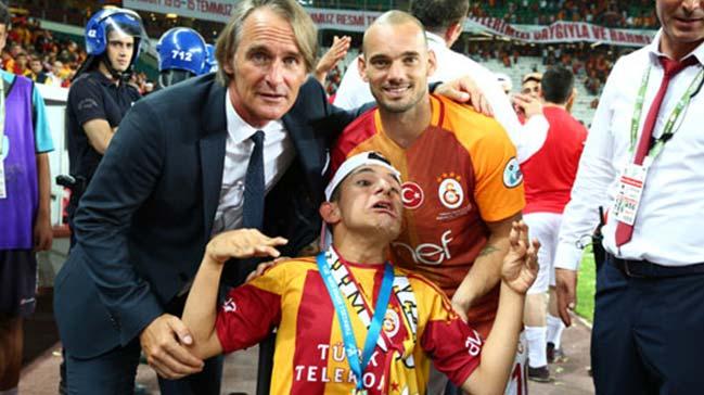 Wesley Sneijder'in jesti alatt!