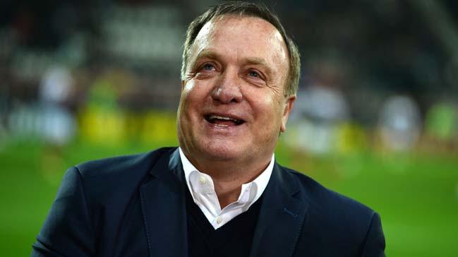 Dick Advocaat 1 yllna Fenerbahe'de