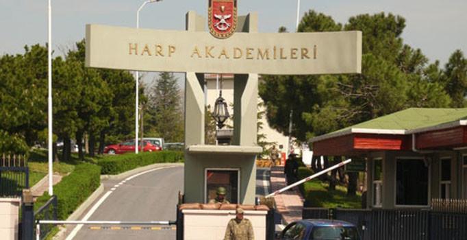 Harp Akademileri Komutanl'nda 40 tutuklama