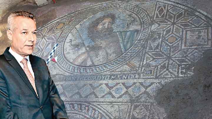 Poseidon mozaii Adana'da bulundu