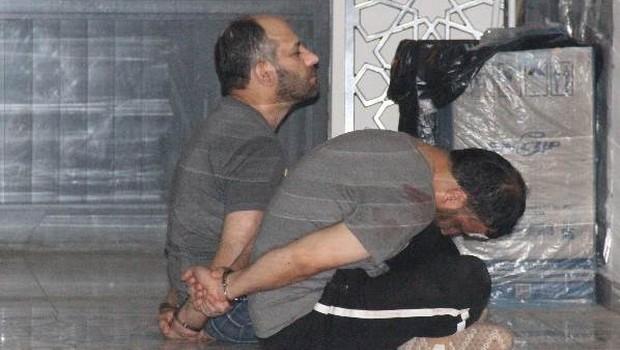 stanbul'daki whatsapp grubunu yneten 2 darbeci albay tutukland