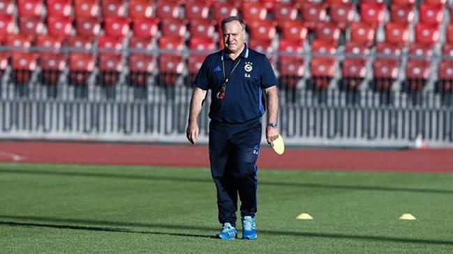 Advocaat'tan futbolcular hakknda ok rapor