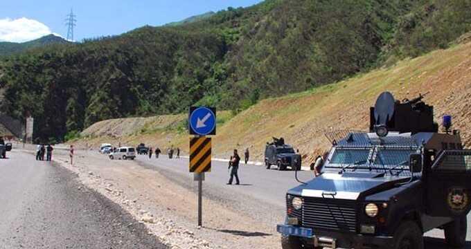 Tunceli'de sivil aracn geii srasnda mayn patlad: 2 l