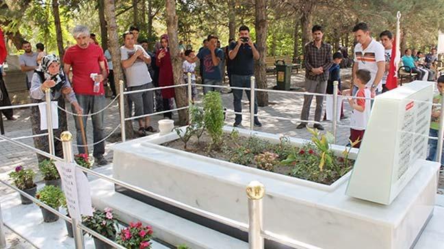 ehit mer Halisdemir'in mezarna ziyareti akn