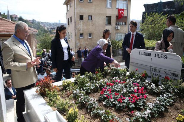 Babakan 15 Temmuz ehitlerinin kabirlerini ziyaret etti