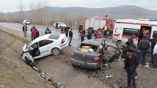 Bayram tatilinin ilk drt gnnde trafik kazalar 32 can ald